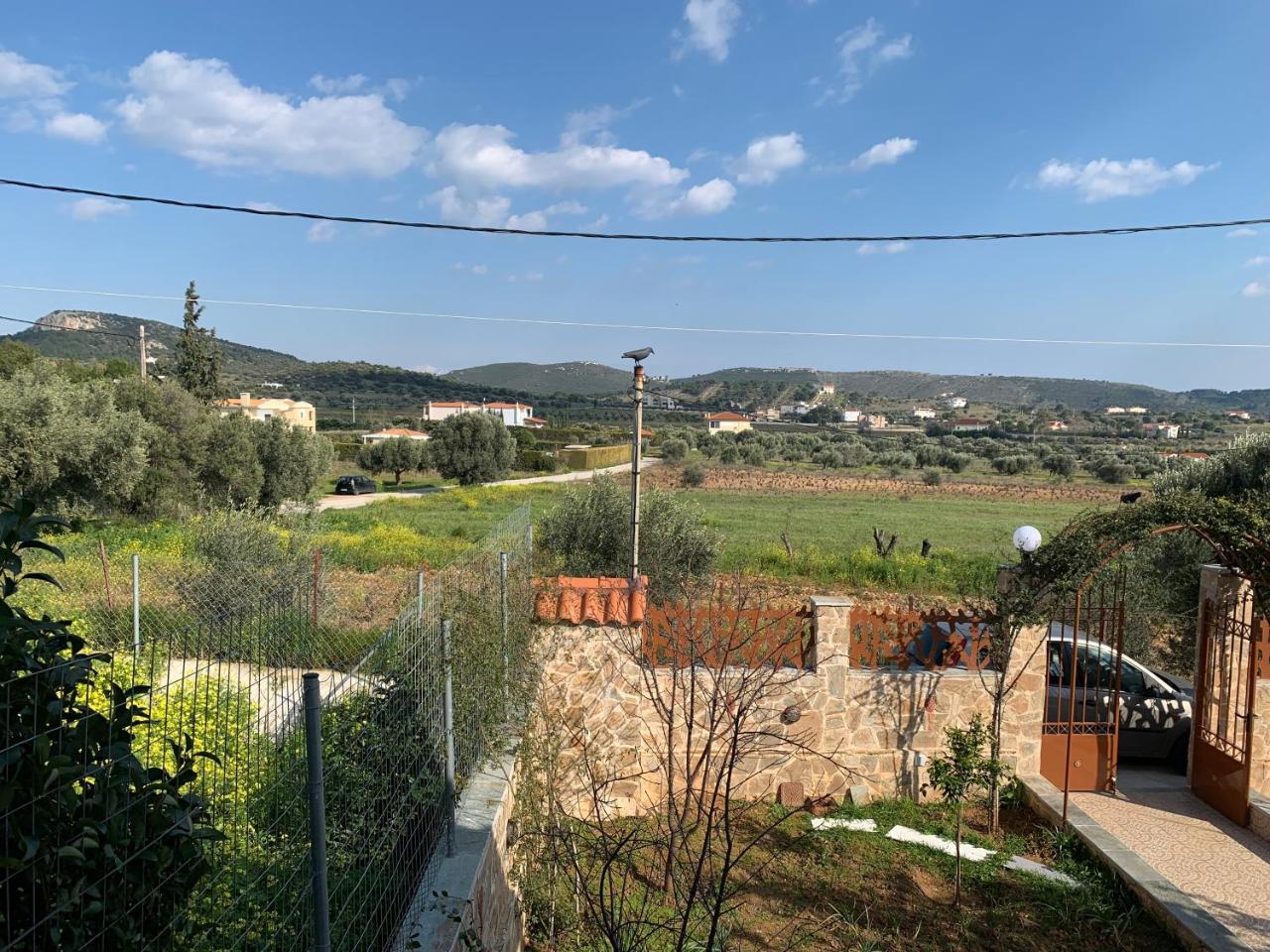 Peaceful House Near Airport Villa Pikérmion Exterior photo