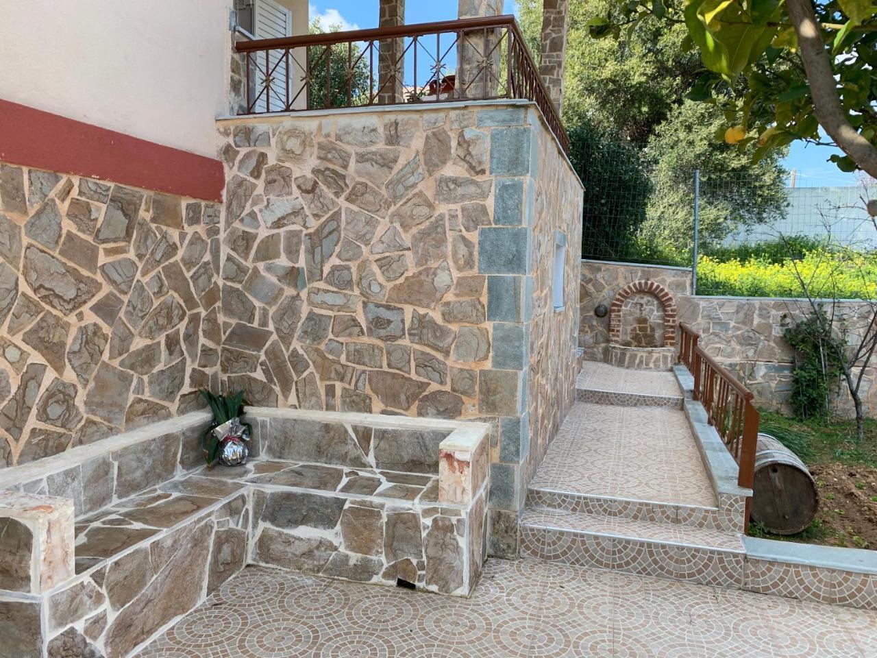 Peaceful House Near Airport Villa Pikérmion Exterior photo